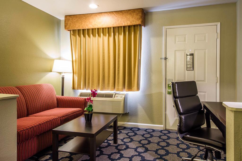 Rancho Cordova Inn Exterior photo